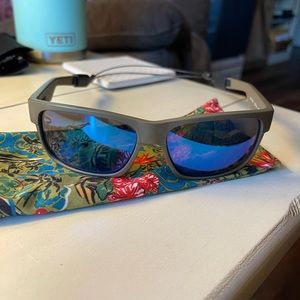 Costa Del Mar Half Moon 198 Men’s Sunglasses